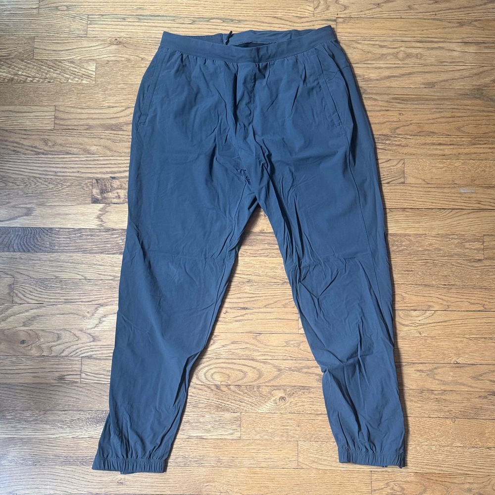 Lululemon Surge Jogger Men’s Grey
